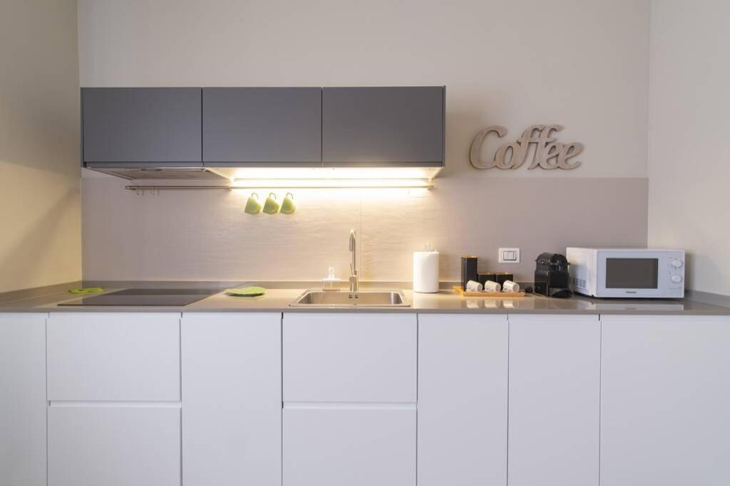 Apartment Rent Casa Almika De Miccolis บารี ภายนอก รูปภาพ